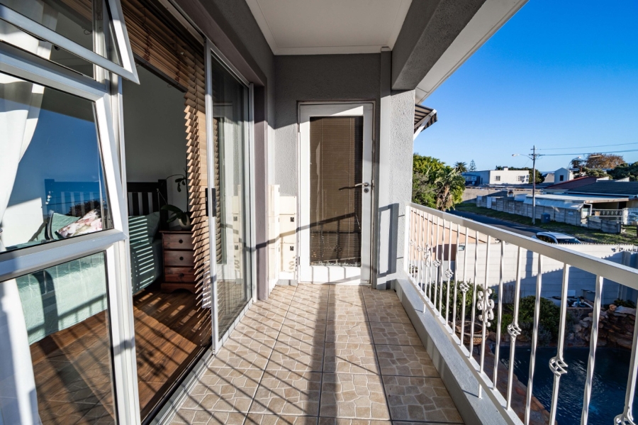 4 Bedroom Property for Sale in Rondebosch East Western Cape